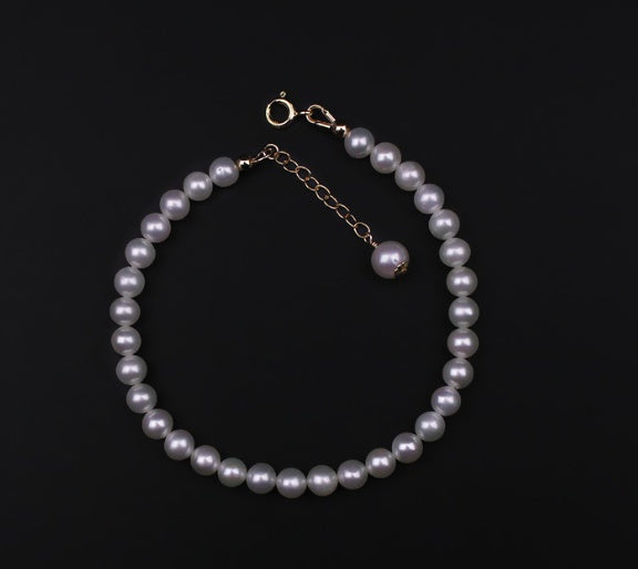 Natural Round Strong Luster Freshwater pearl bracelet