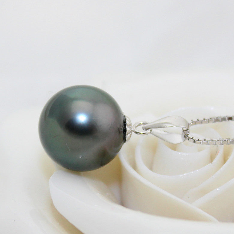 Black Pearl 18K Gold Pendant