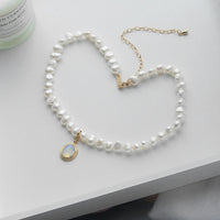 Round Medal Irregular Pearl Necklace